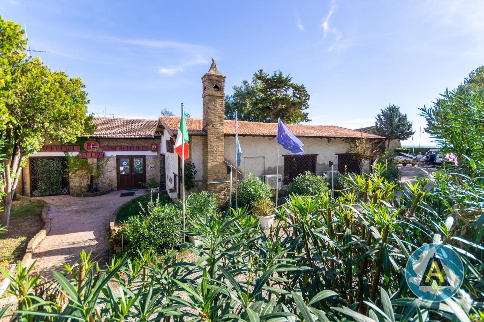 Isola Felice Hotell Silvi Paese Exteriör bild
